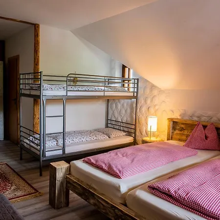 Gazdovsky Dvor S Mini Wellness Gæstehus Bešeňová