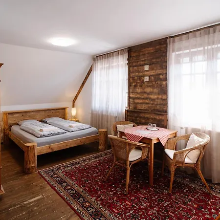 Gazdovsky Dvor S Mini Wellness Affittacamere Bešeňová