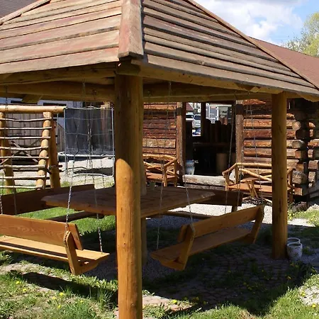 Gazdovsky Dvor S Mini Wellness * Bešeňová