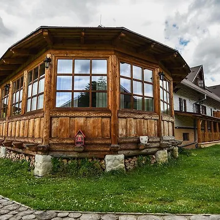 Gazdovsky Dvor S Mini Wellness * Bešeňová